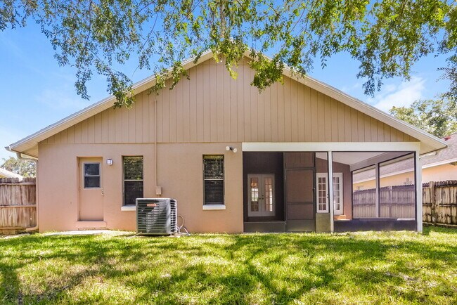 Building Photo - 1022 Henson Ct