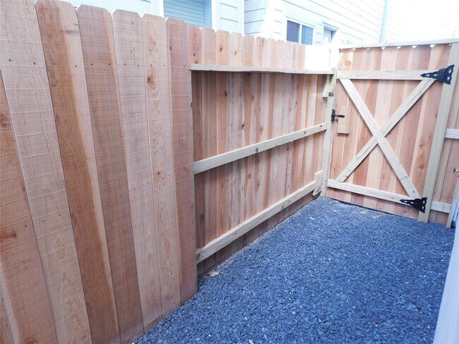 Building Photo - 4223 Eli St