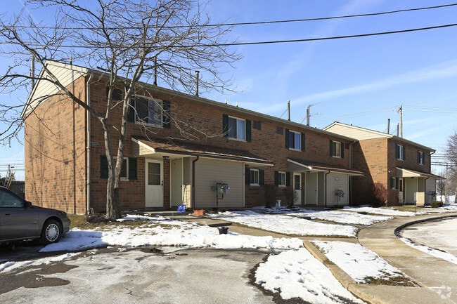 Primary Photo - Westlake Gardens Apts.