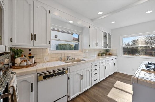 Building Photo - 119 Berkshire Ave