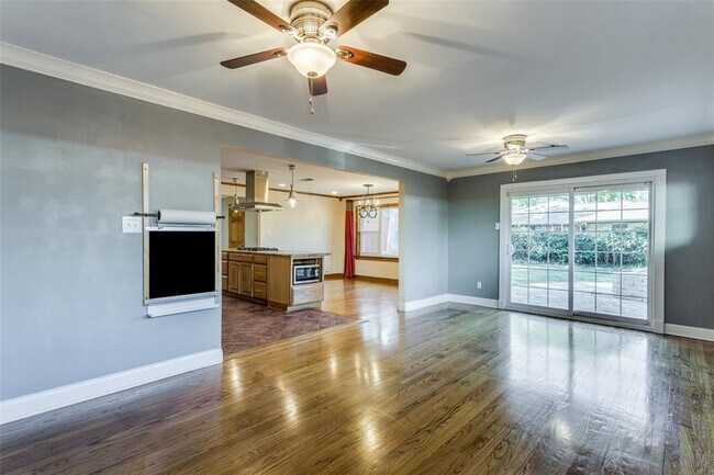 Building Photo - 4306 Benning Dr