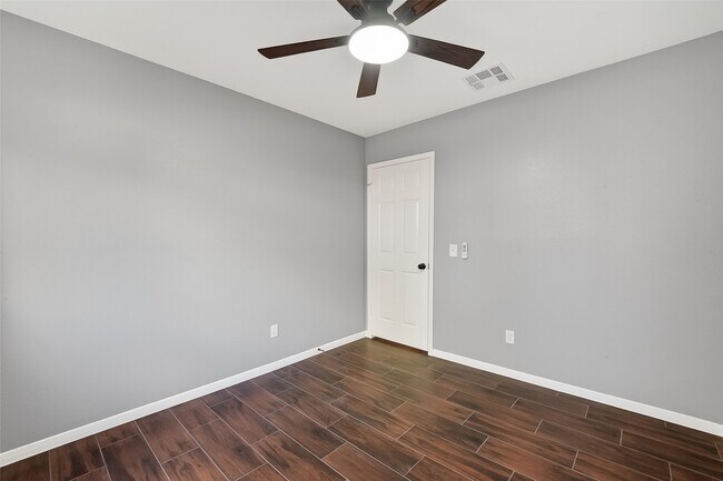 Building Photo - 3238 E Rangecrest Pl