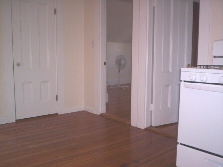 Building Photo - 112 Cranch St