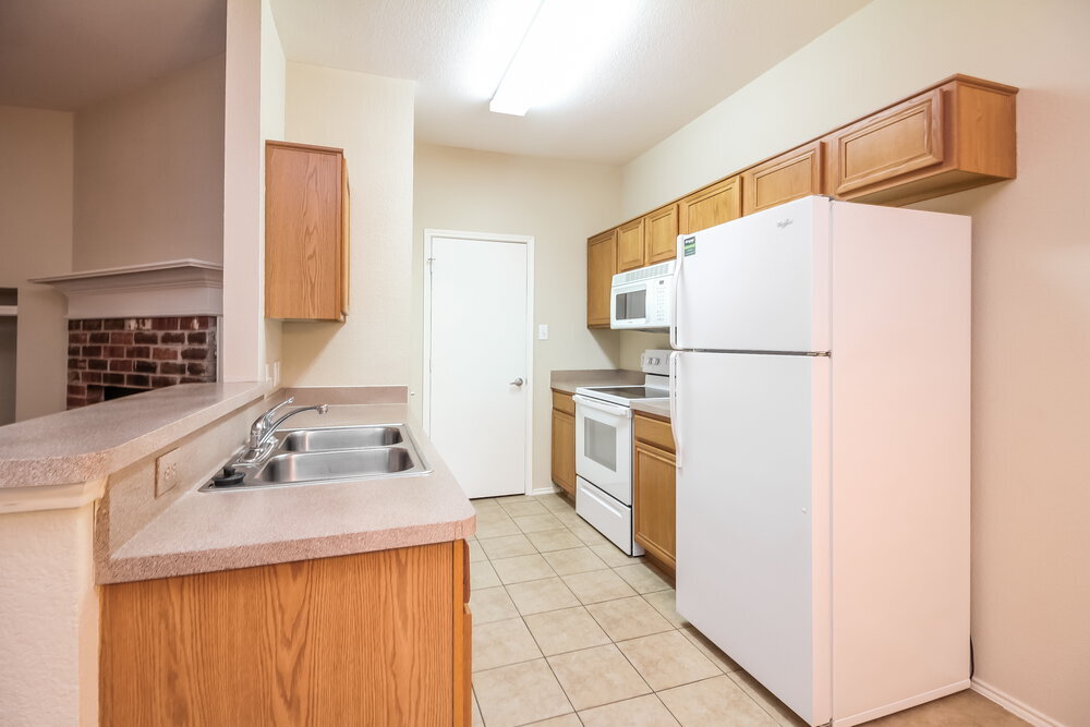 Building Photo - 10005 Blue Bell Dr