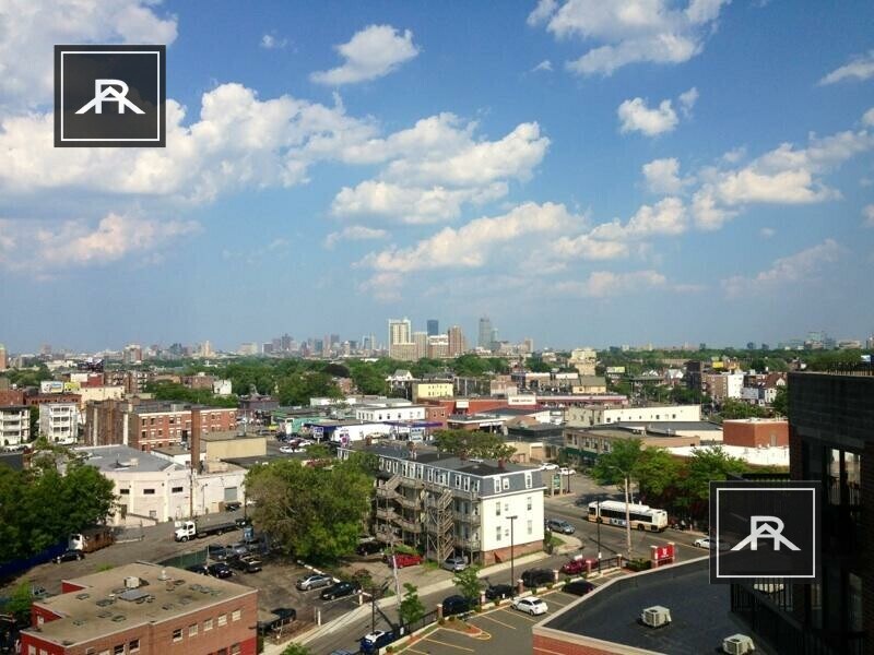 Building Photo - 15 N Beacon St