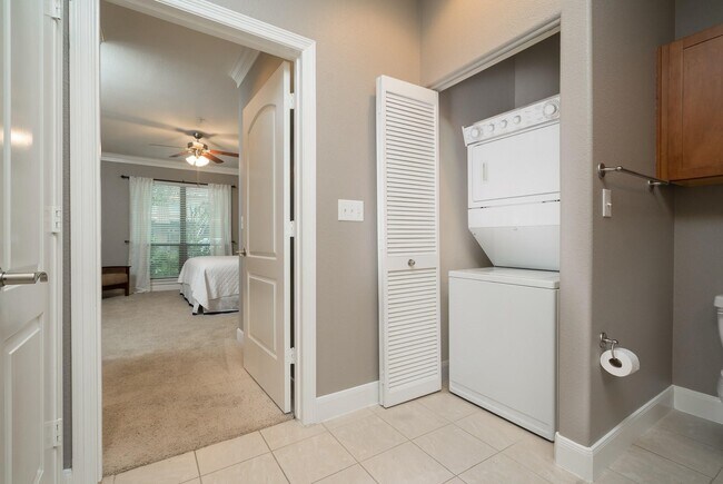 Building Photo - 2299 Lone Star Dr