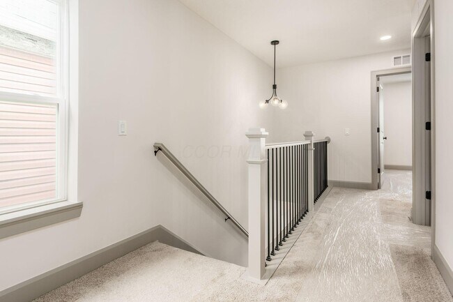Building Photo - 93 N Princeton Ave