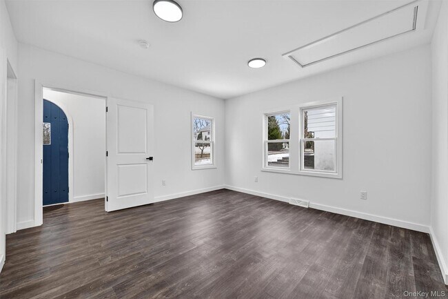 Building Photo - 60 Jeanibo Rd