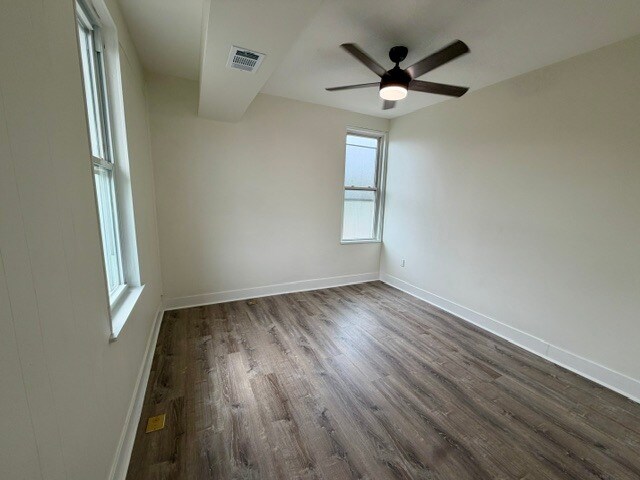 Building Photo - 811 Farragut St