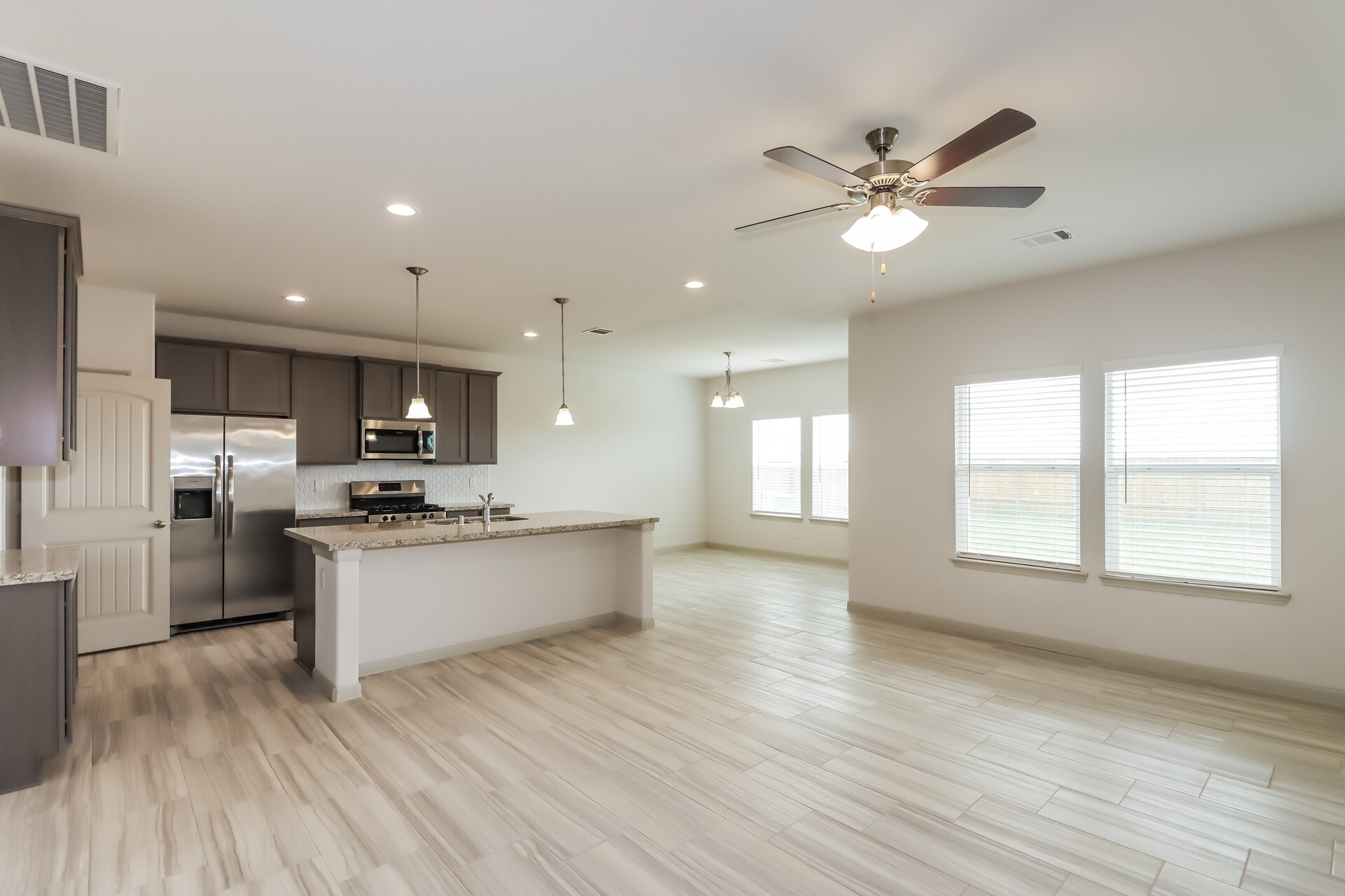 Building Photo - 7923 Cypress Country Dr