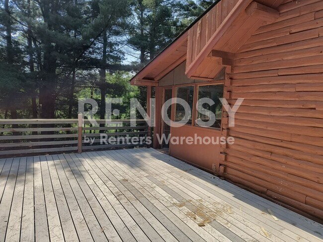 Building Photo - 3BD/2.5BA Home in Elk River Available Now!