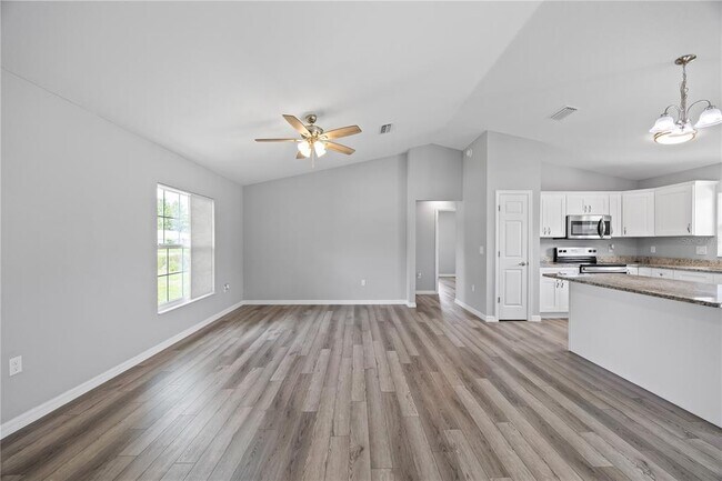 Building Photo - 5887 SW 154th Lane Rd