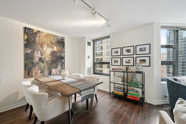 Building Photo - 401 E Ontario St