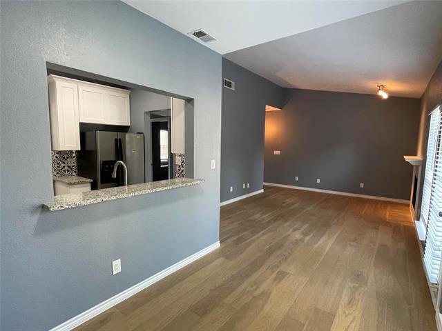 Building Photo - 8600 Coppertowne Ln