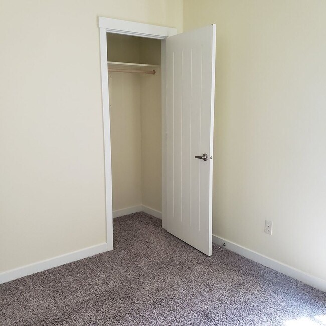 Building Photo - SAW1530A