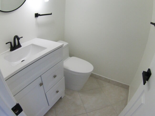 Building Photo - 319 Normandy G