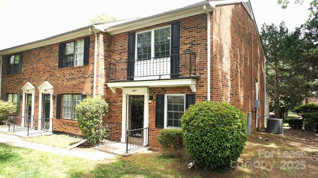 Primary Photo - 10911 Park Rd