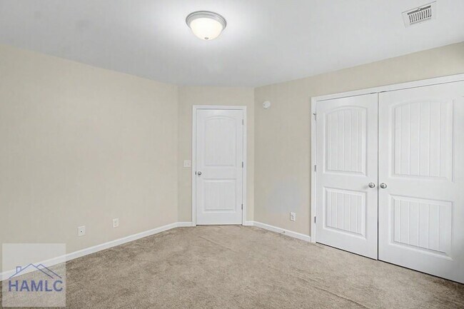 Building Photo - 1235 Peacock Trail