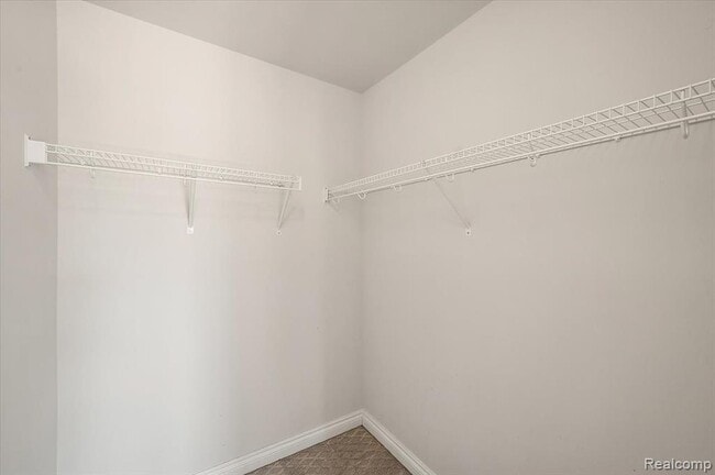 Building Photo - 2877 Hartwick Dr