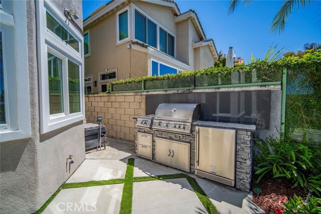 Building Photo - 14 Glastonbury Pl