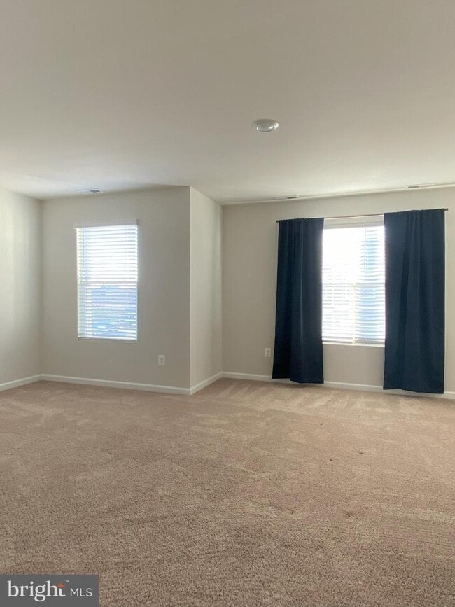 Building Photo - 94 Paddington St