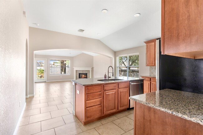 Building Photo - 20787 Oakhurst Park Dr