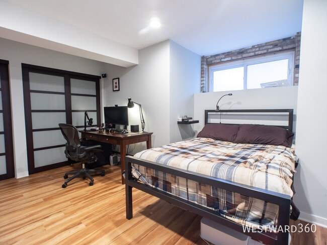 Building Photo - 2611 W Cortland St