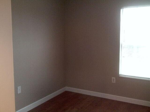 Building Photo - 209 Simpson Ave