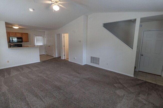 Building Photo - 3300 E St Charles Rd