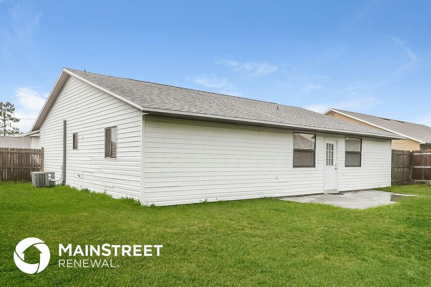 Building Photo - 240 Grifford Dr