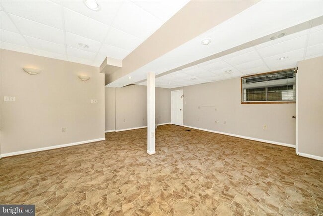 Building Photo - 310 Harry S Truman Dr