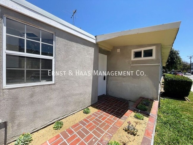 Primary Photo - 3737 LeSage St