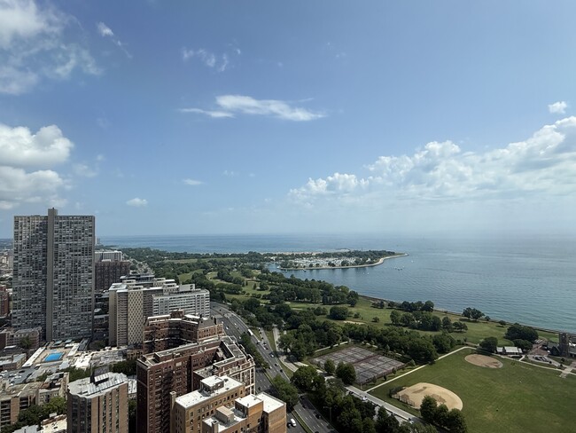 Building Photo - 3660 N Lake Shore Dr
