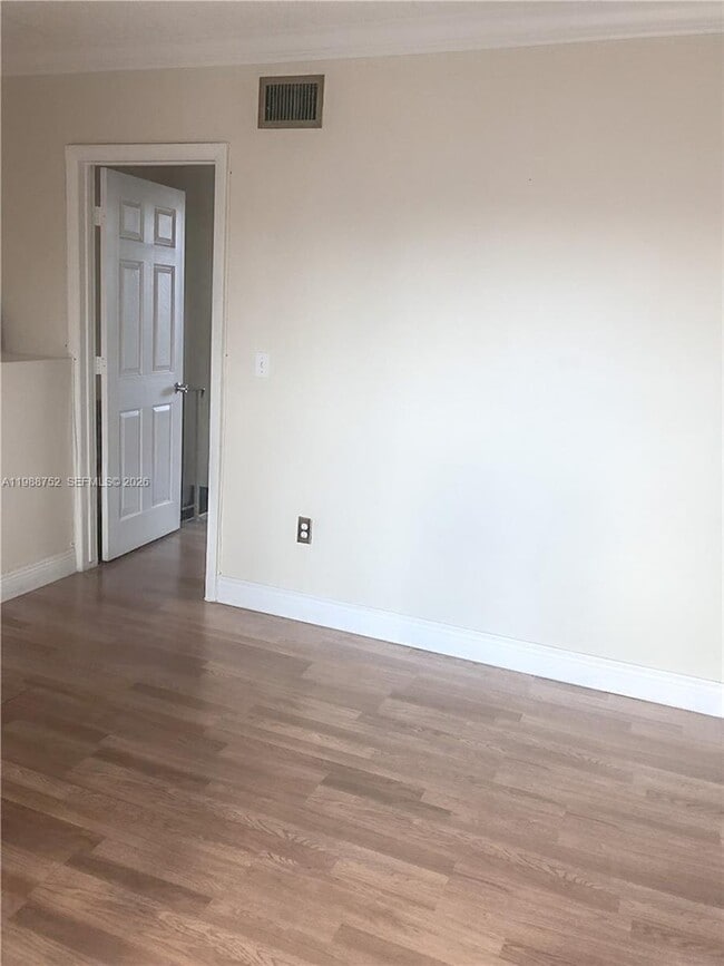 Building Photo - 4415 W 10th Ln