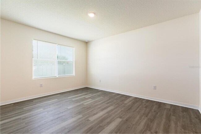 Building Photo - 3330 Eastgrove Ter