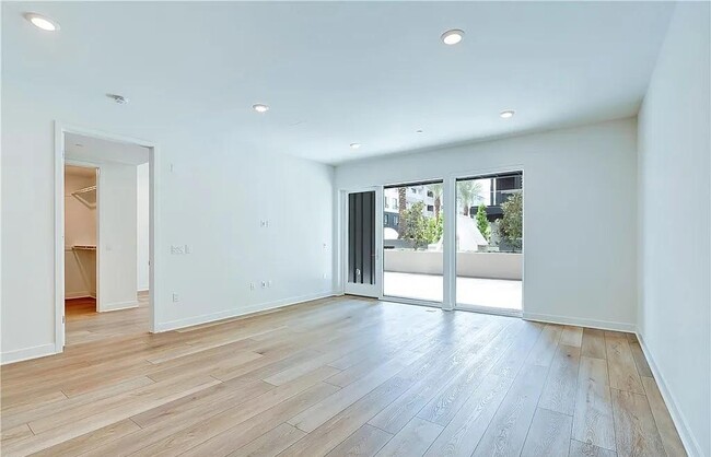 Building Photo - 1204 Rivington