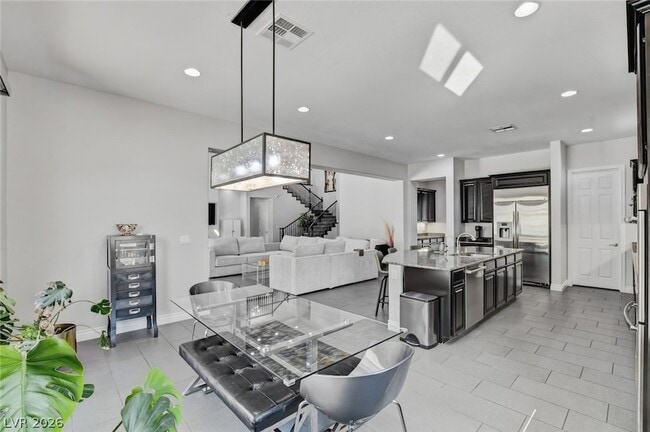 Building Photo - 11 Grand Masters Dr