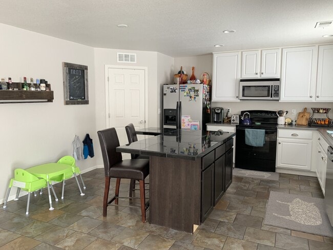 Building Photo - 4144 Alcazar Dr