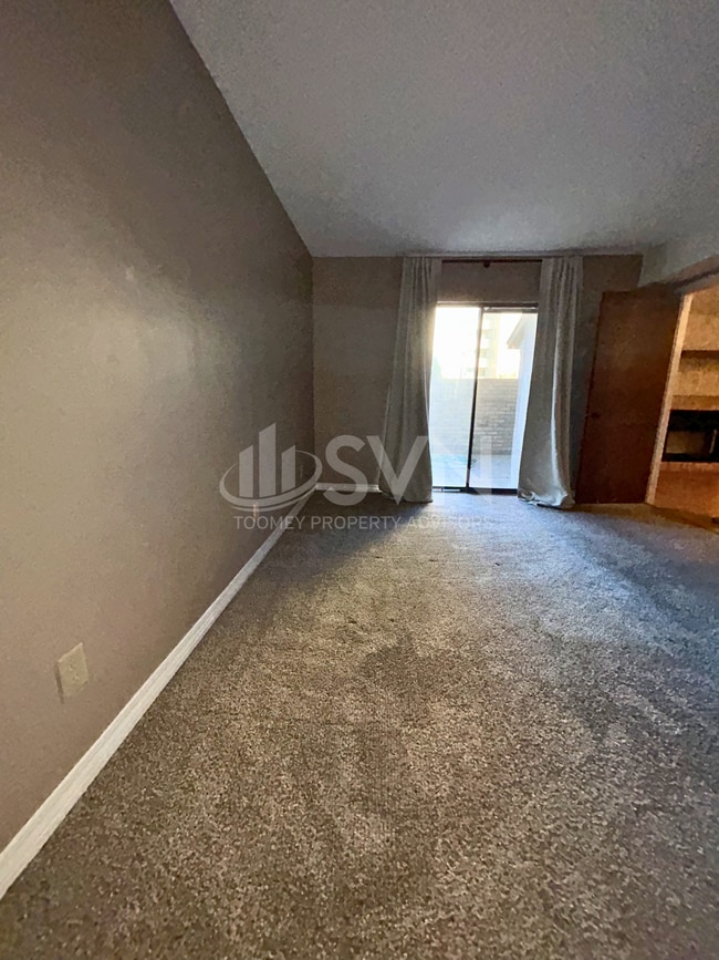 Building Photo - 200 Parma Dr