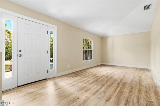 Building Photo - 1399 Shields St