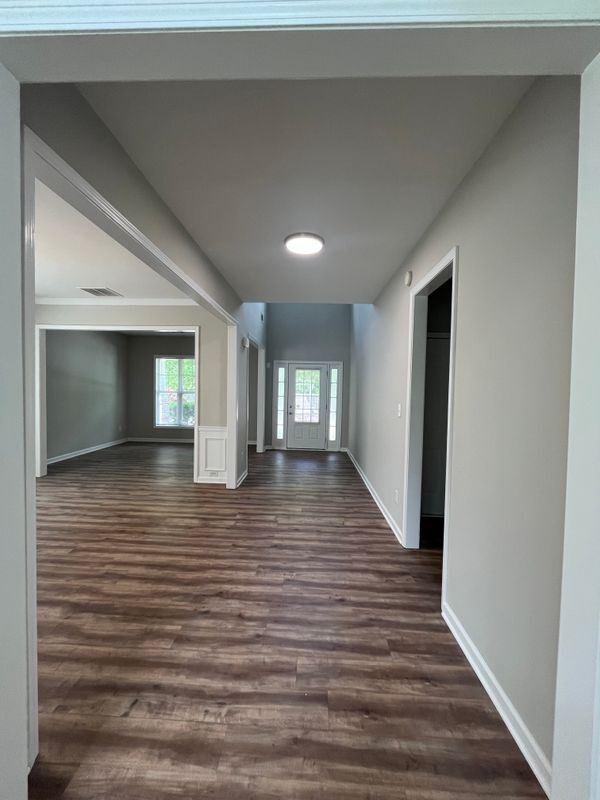 Building Photo - 2501 Southhaven Ln
