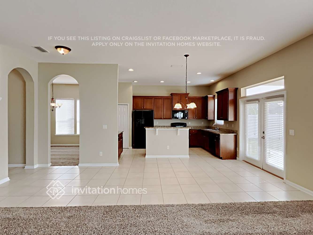 Building Photo - 921 Las Navas Pl