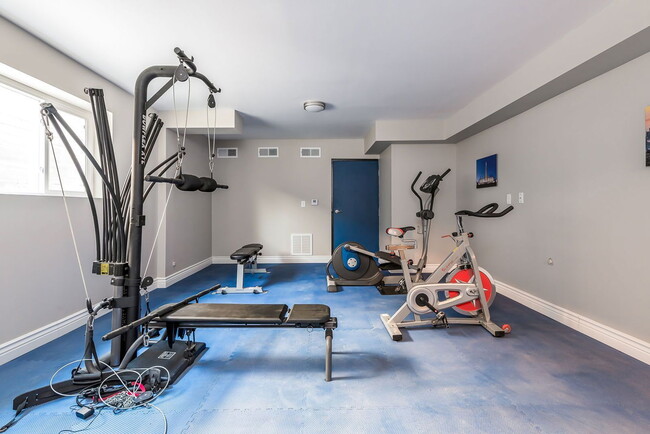 Building Photo - 5733 Montgomery Rd