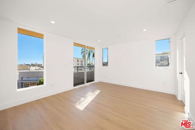 Building Photo - 6239 Banner Ave