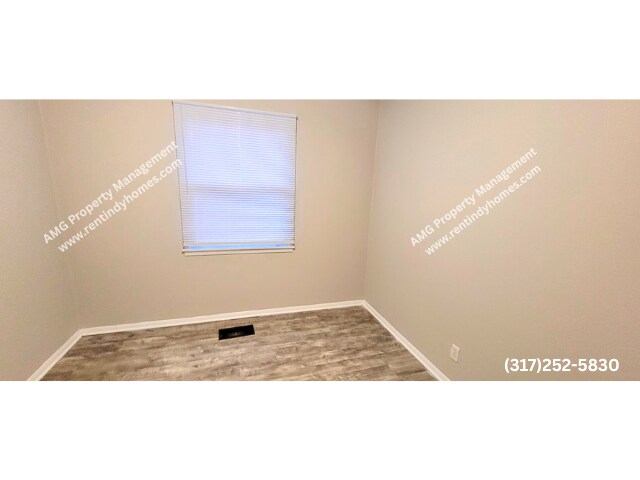 Building Photo - Charming Lawrence Township Duplex!