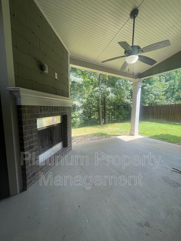 Building Photo - 7350 Silk Tree Pointe