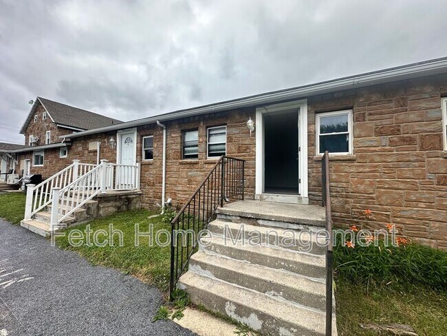 Building Photo - 10669 Jonestown Rd