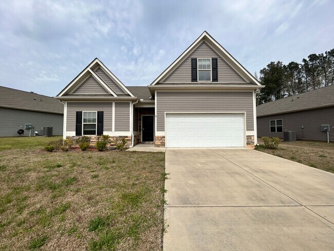Primary Photo - Newer Built 4/3 House in West Rome- $1,995