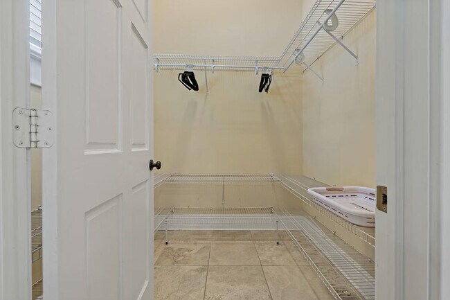 Building Photo - 611 S Orleans Ave