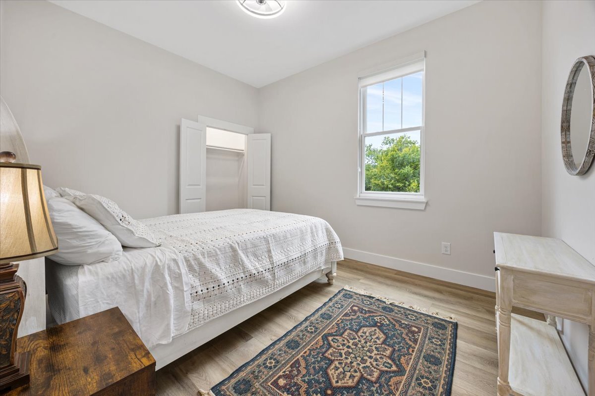 Building Photo - 2522 Park Row Ave